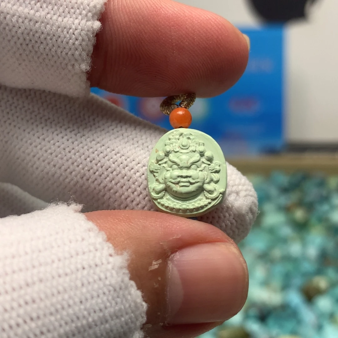 绿松石未镶嵌挂件