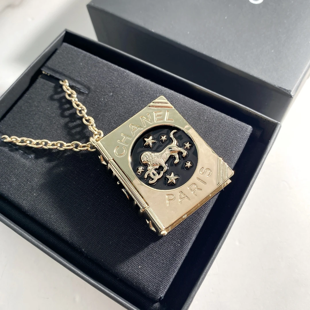 99新 Chanel/香奈儿 书本项链
