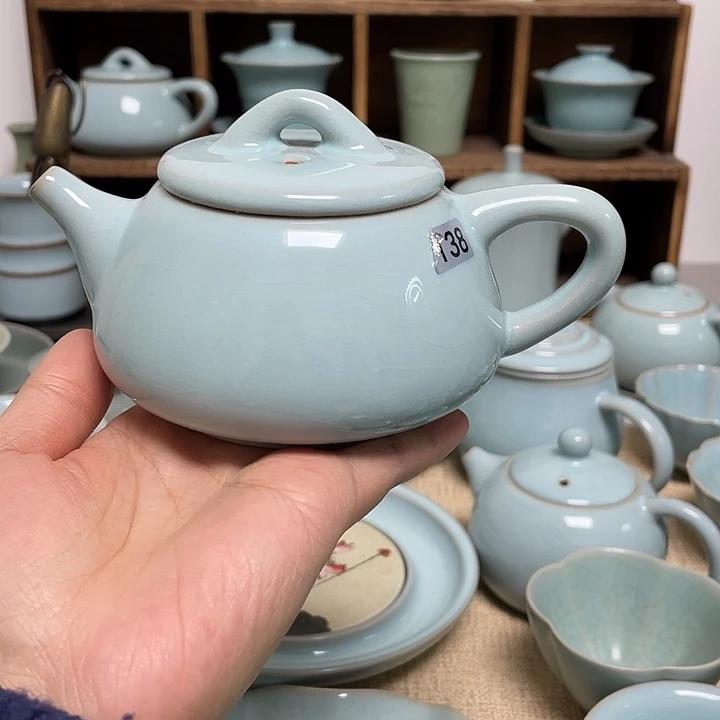 壶天青手工精修大石瓢壶支钉款口微微瑕