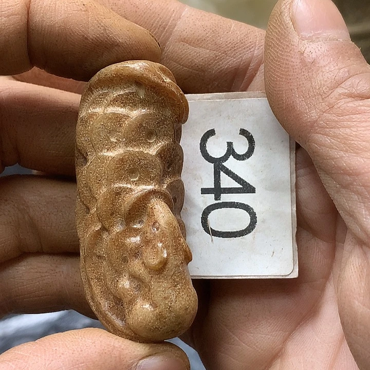 未镶嵌和田玉挂件