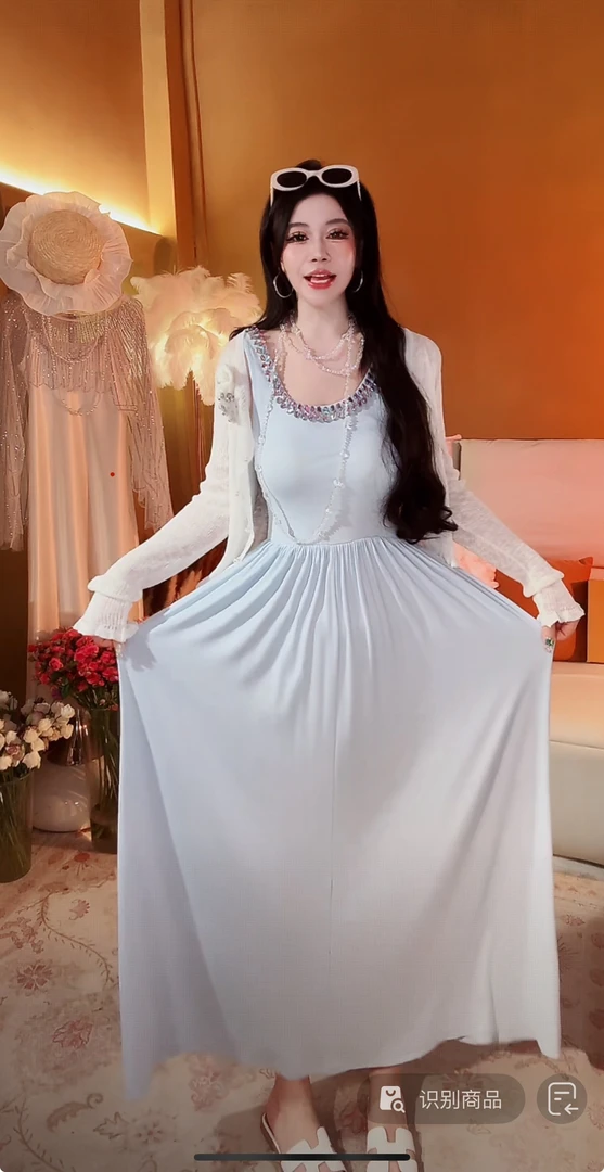 【崔L0172夏季新款气质蓝色背心连衣裙女装时尚高级小众性感收腰裙