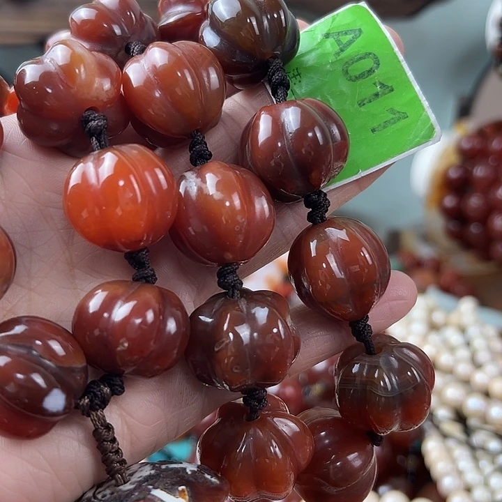 筑***梦玛瑙/玉髓未镶嵌颈饰