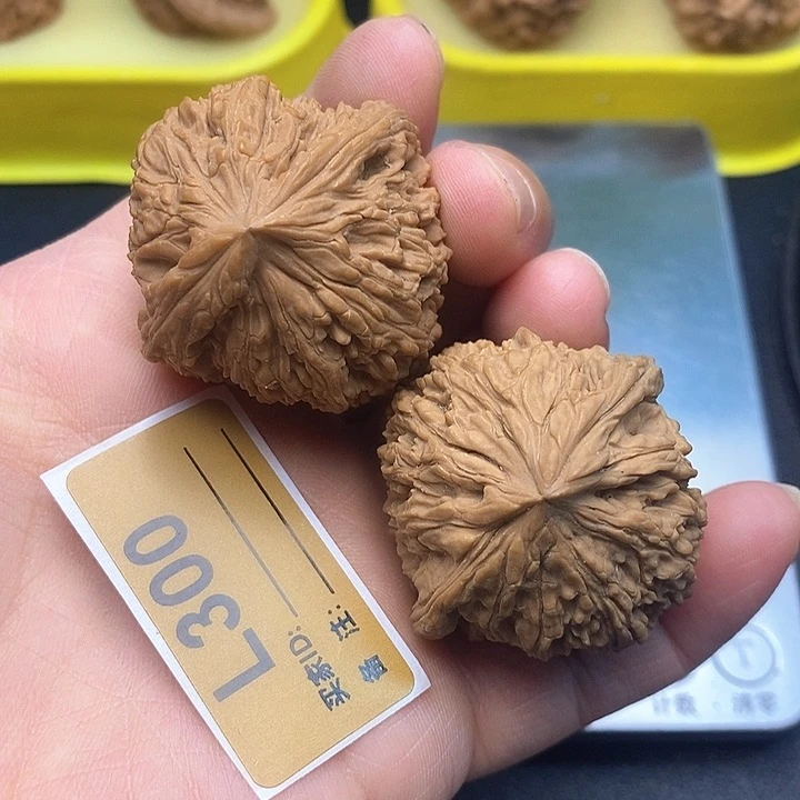 文玩核桃把件南疆3.9