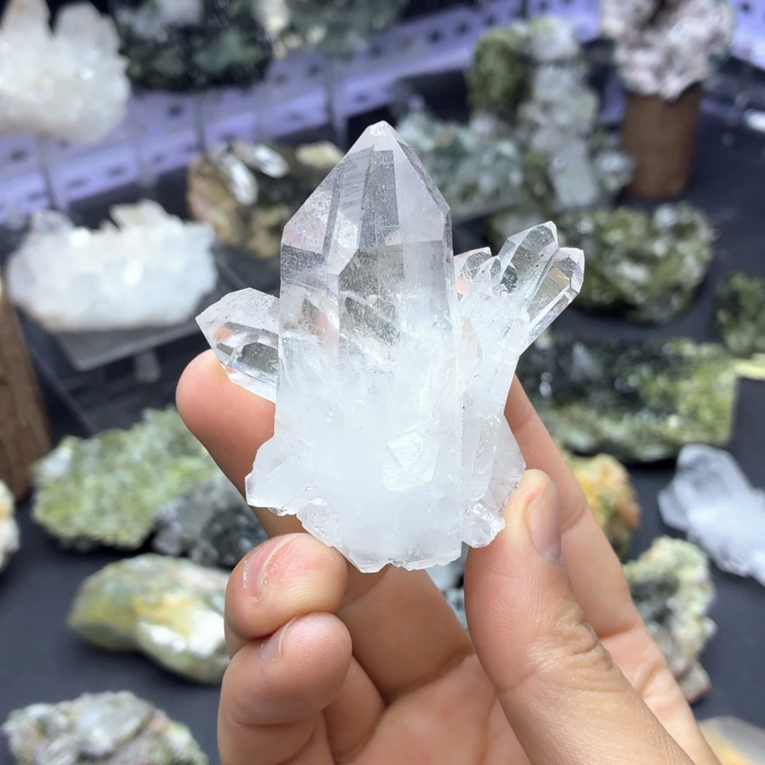 石材超透扎花白水簇