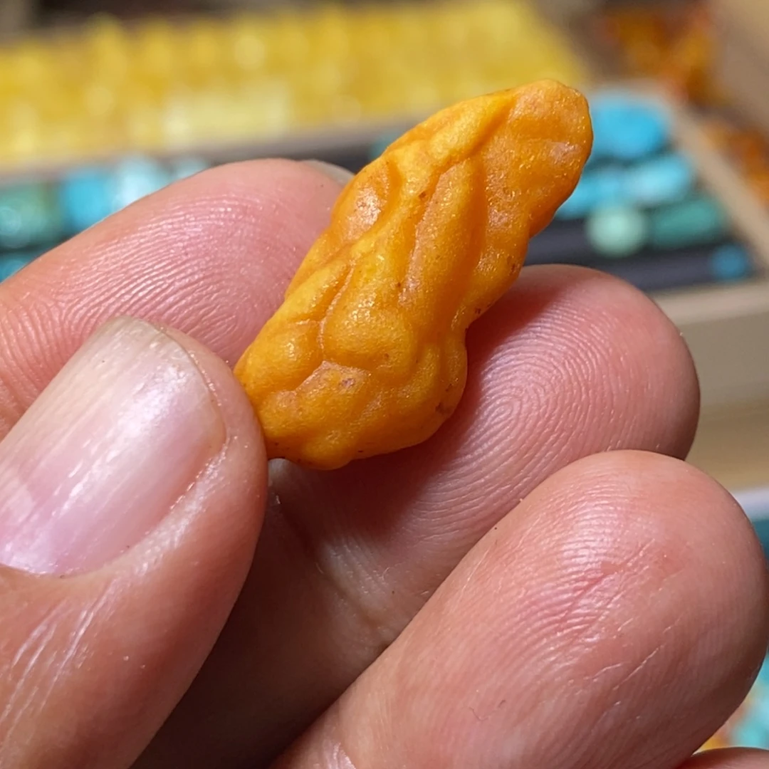 蜜蜡未镶嵌裸石配饰