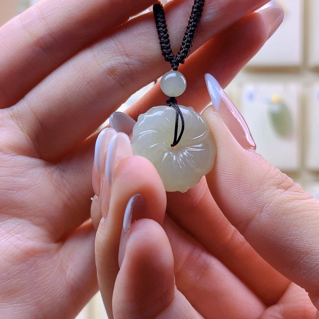 和田玉未镶嵌吊坠(赠链)张*青