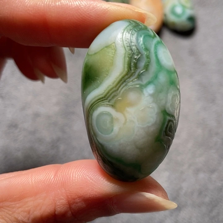 玛瑙/玉髓未镶嵌珠宝奇石