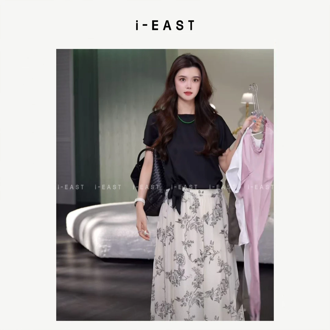 i-EAST 蜜恋上衣~V领褶皱边高级感短袖上衣-5X SY9115