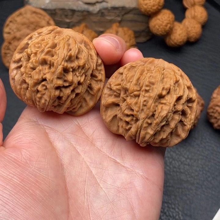 桃核把件尺寸44.9四座楼