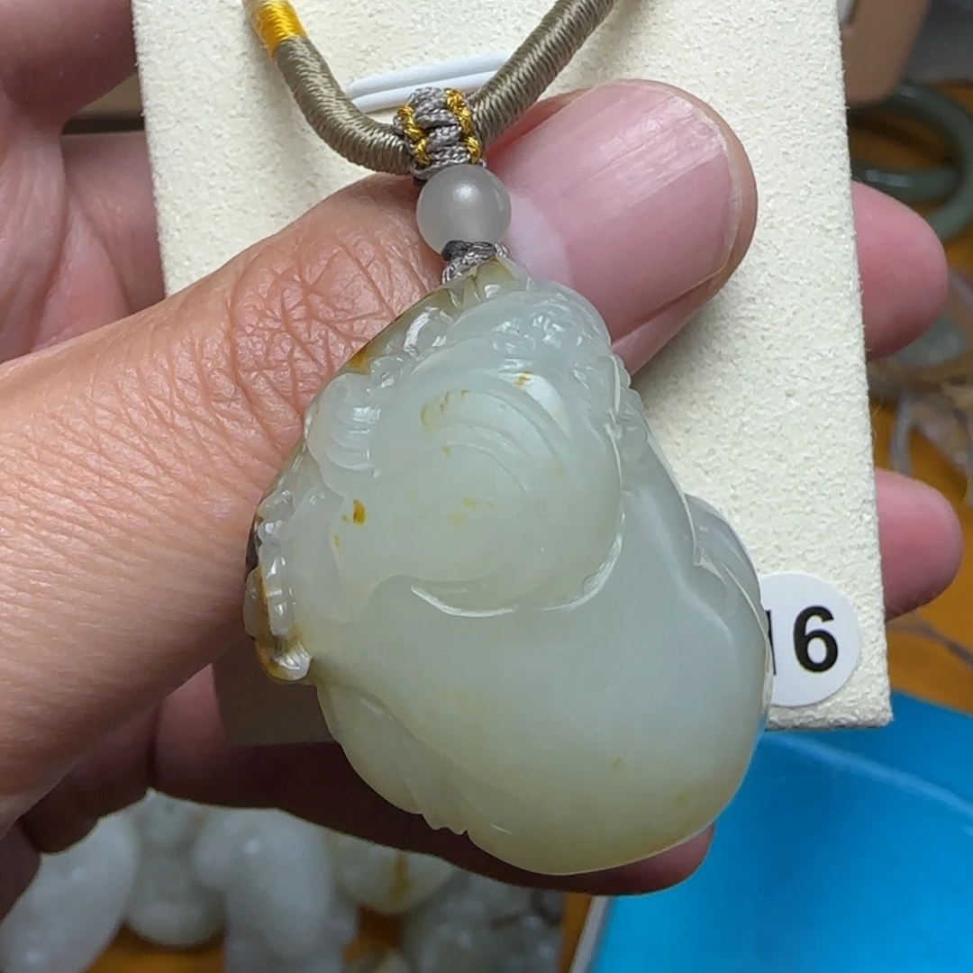 颈饰未镶嵌和田玉