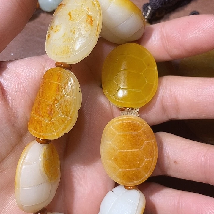 未镶嵌和田玉车挂
