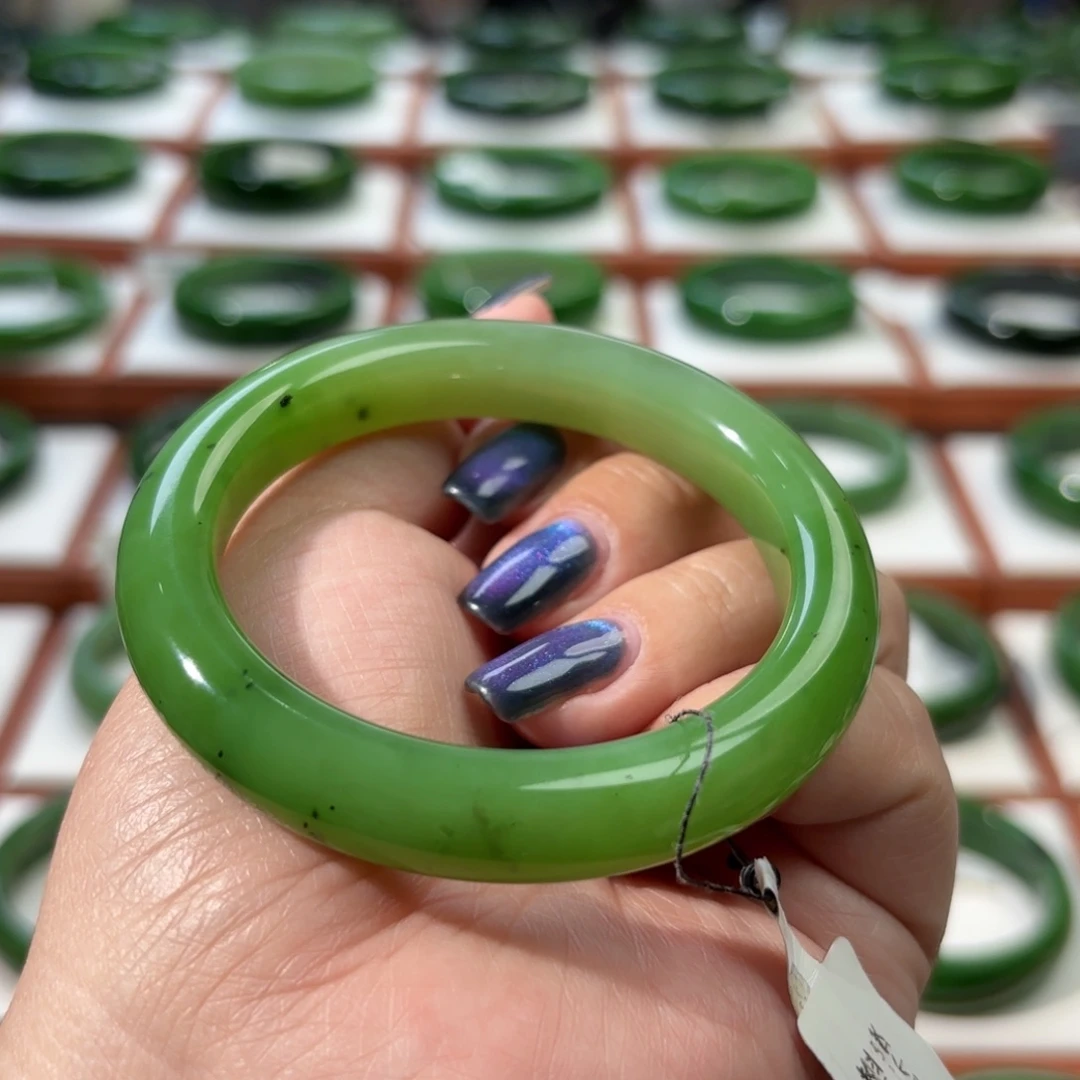 未镶嵌手镯和田玉56