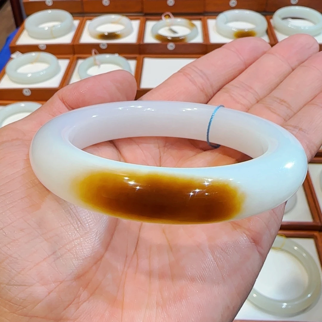 和田玉未镶嵌手镯且末传承级老红糖60 61 62