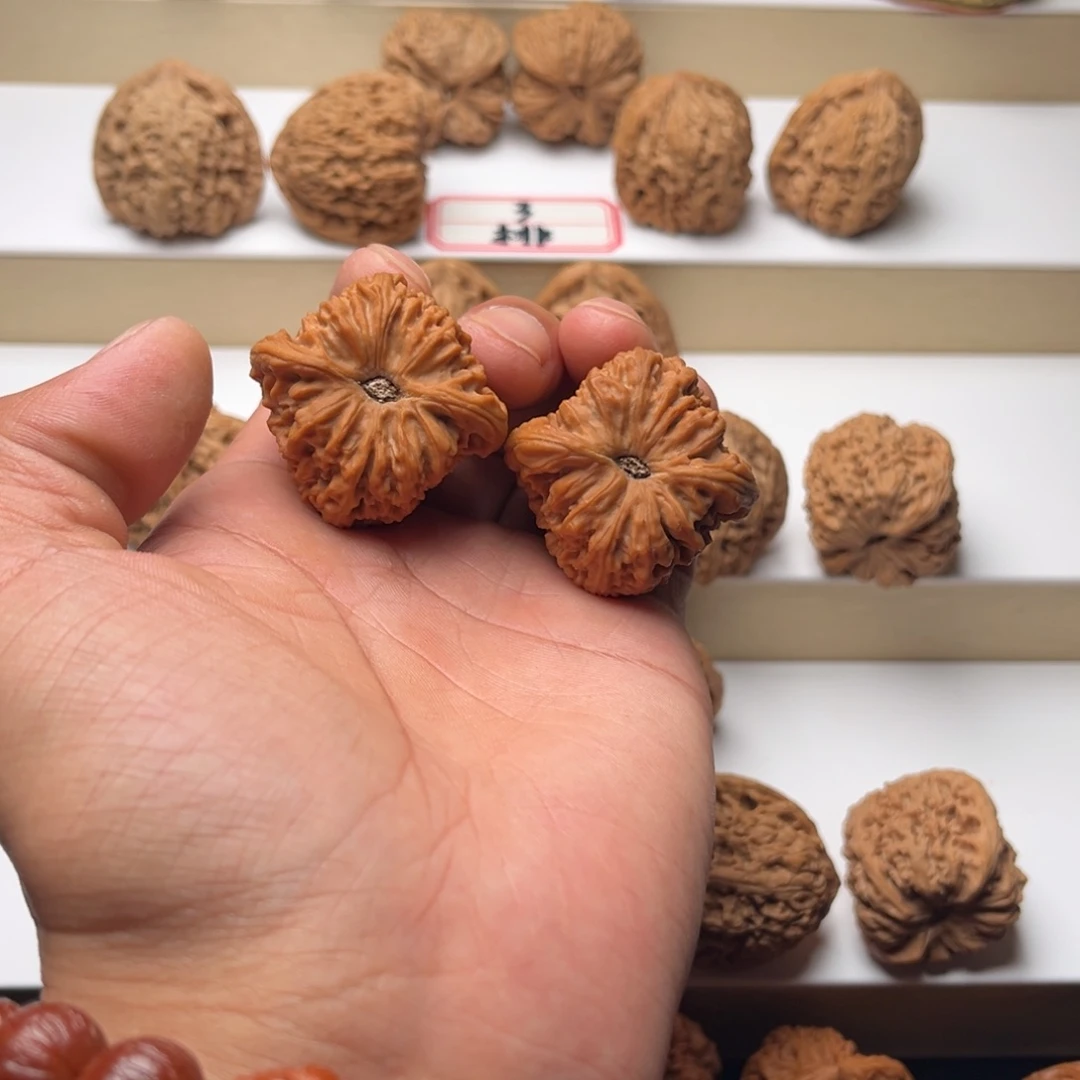 文玩核桃吊坠40三角凹底
