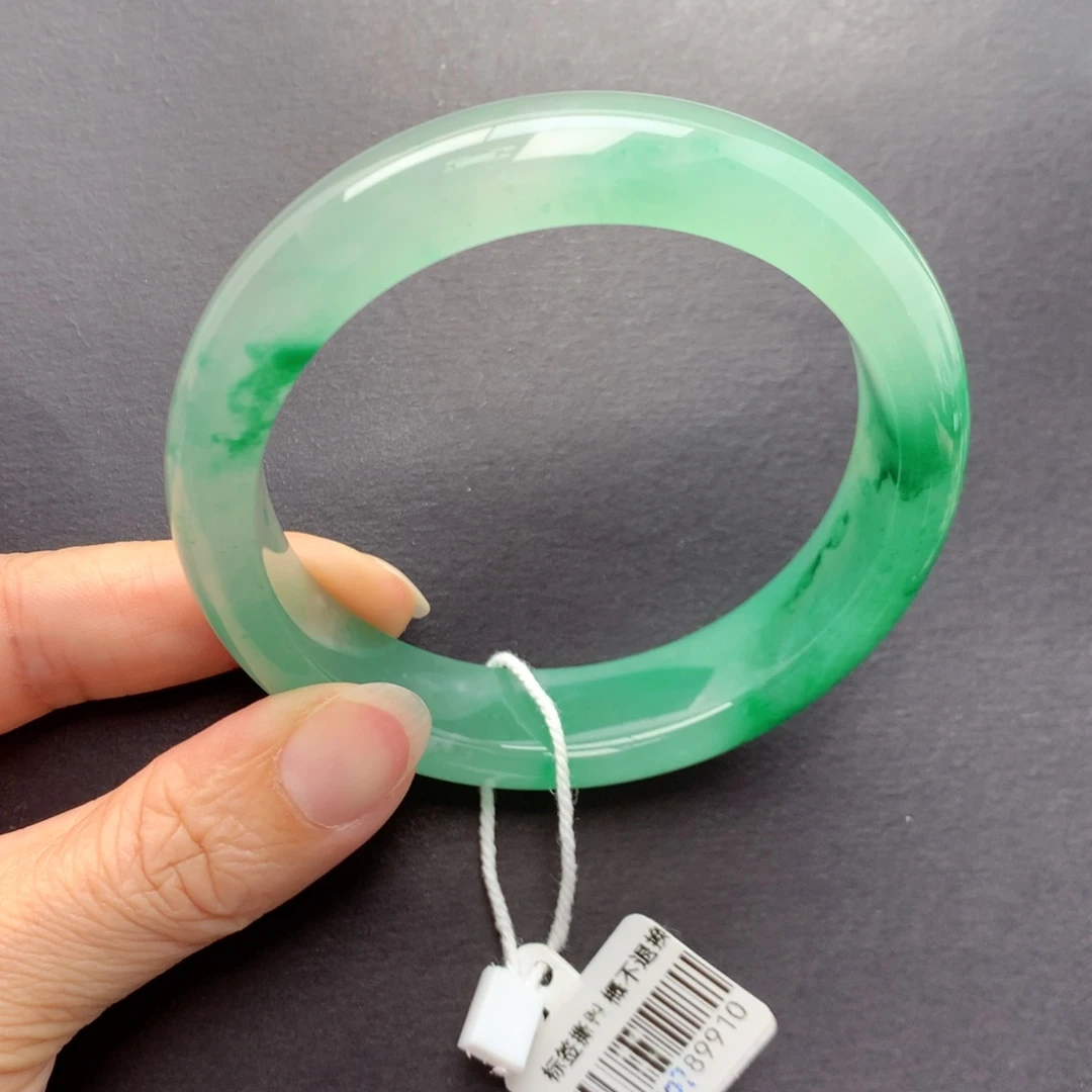 未镶嵌手镯石英质玉