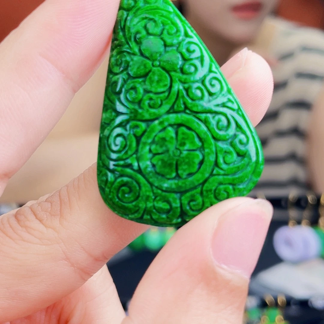 翡翠18K金镶嵌耳饰饰品