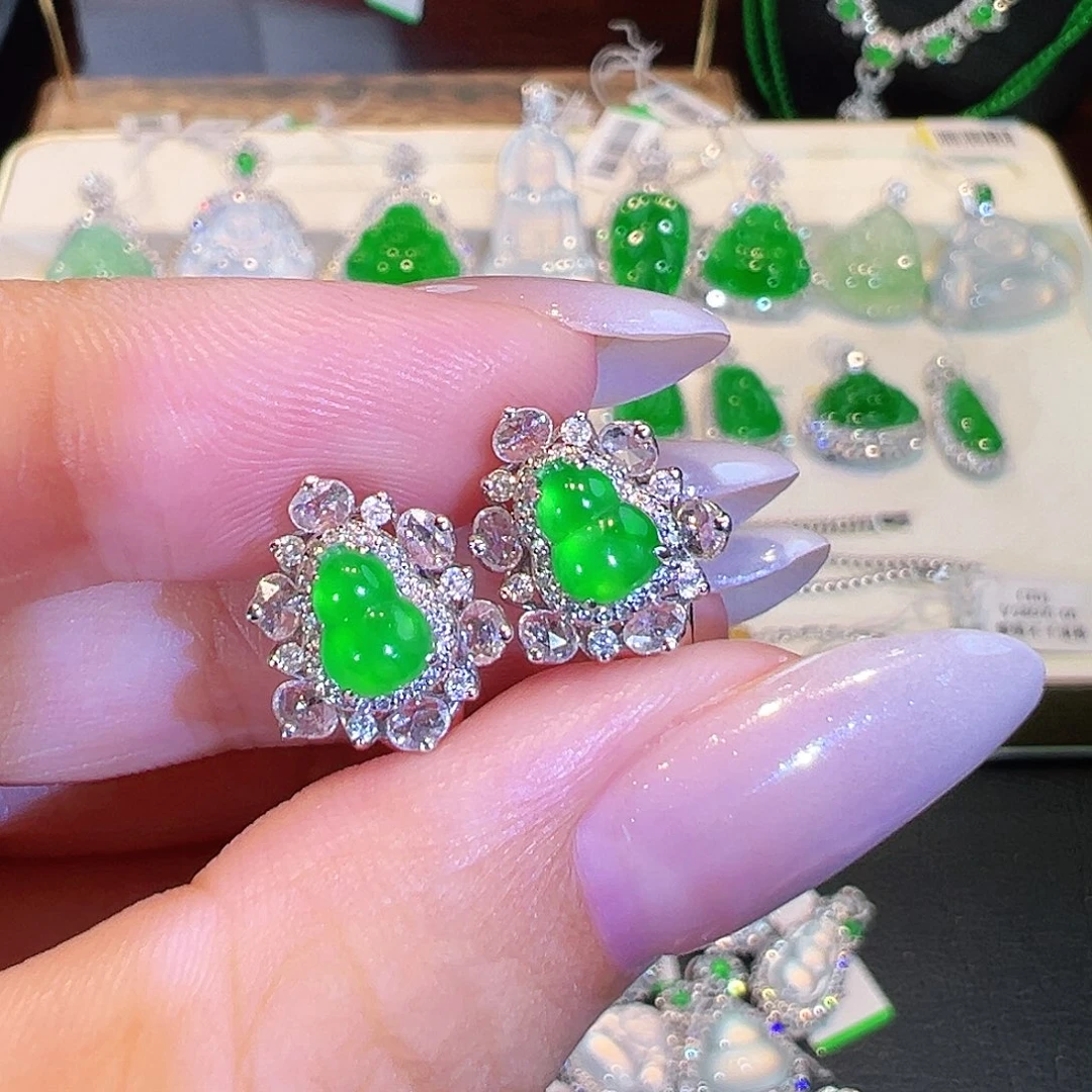 翡翠18K金镶嵌耳环翡翠