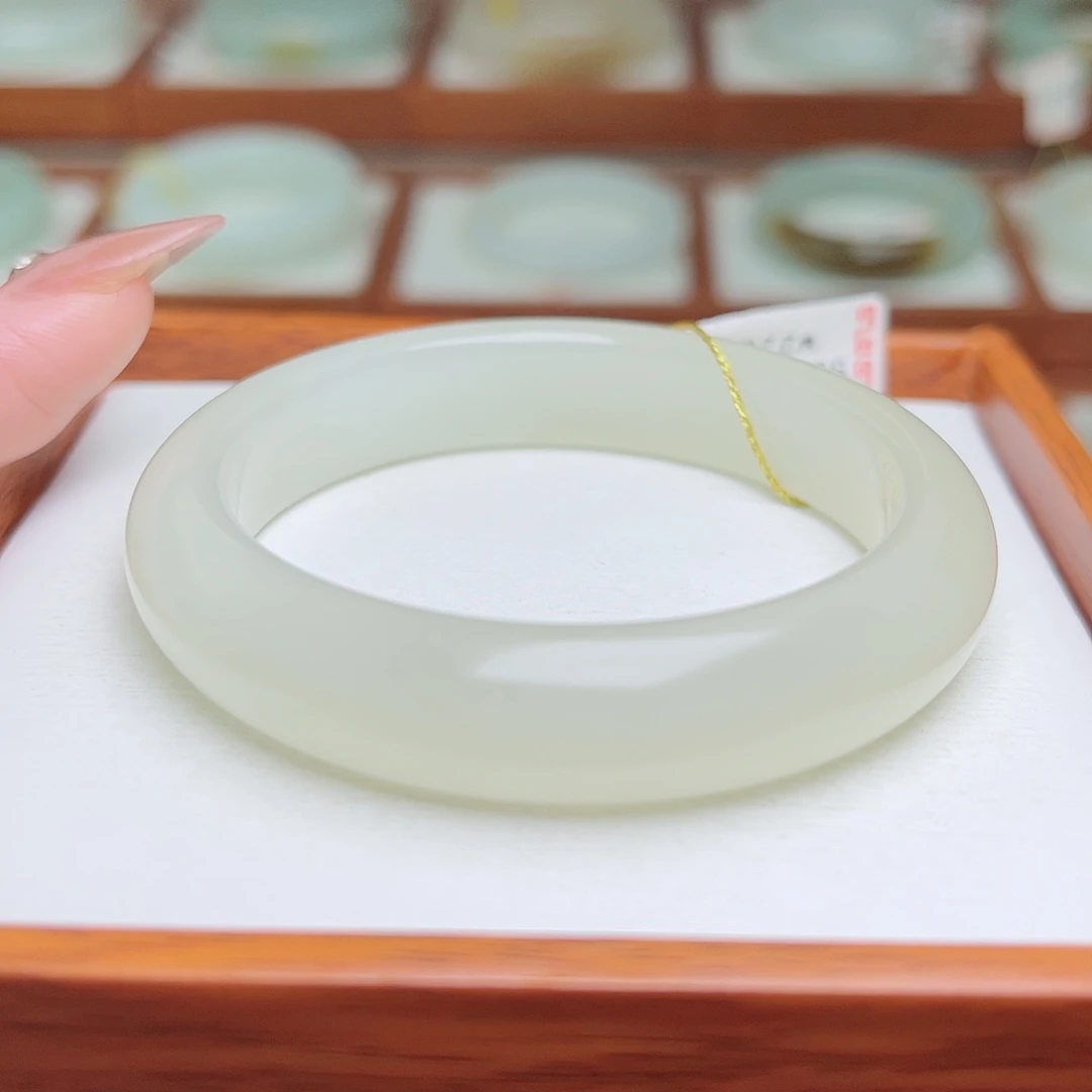 和田玉手镯未镶嵌50.8