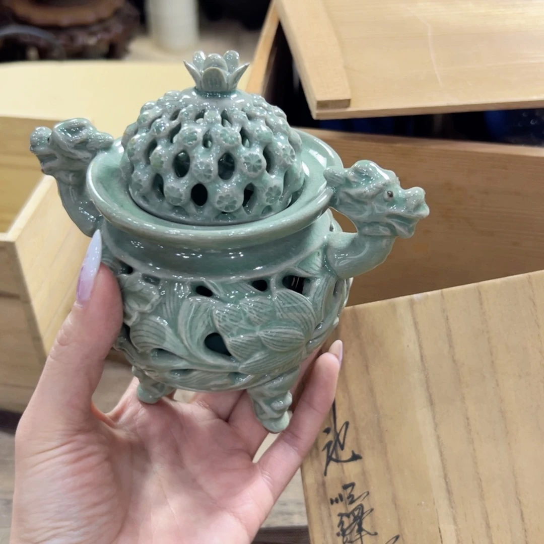 瓷片陶瓷和金属表面涂了