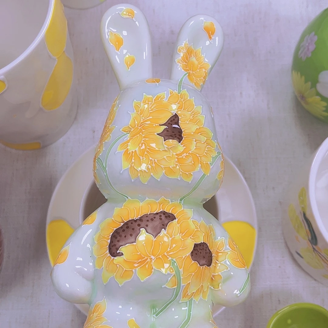 手绘釉下采暴力兔