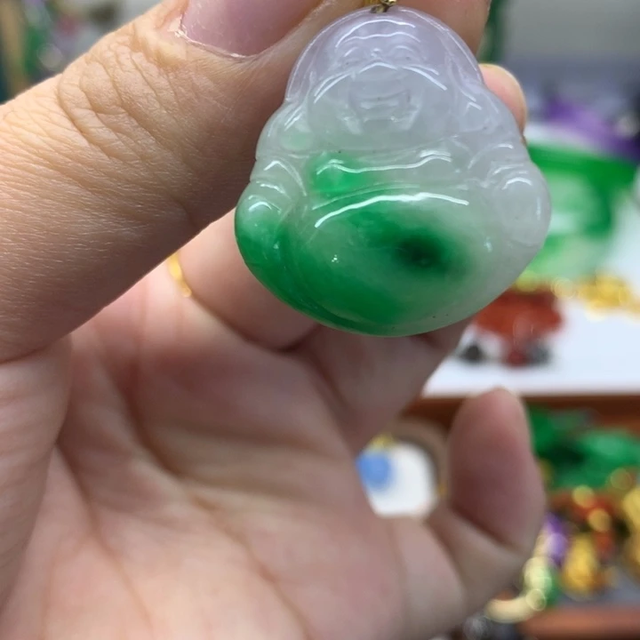 颈饰未镶嵌翡翠吊坠