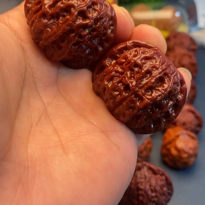 吊坠文玩核桃血麒麟4