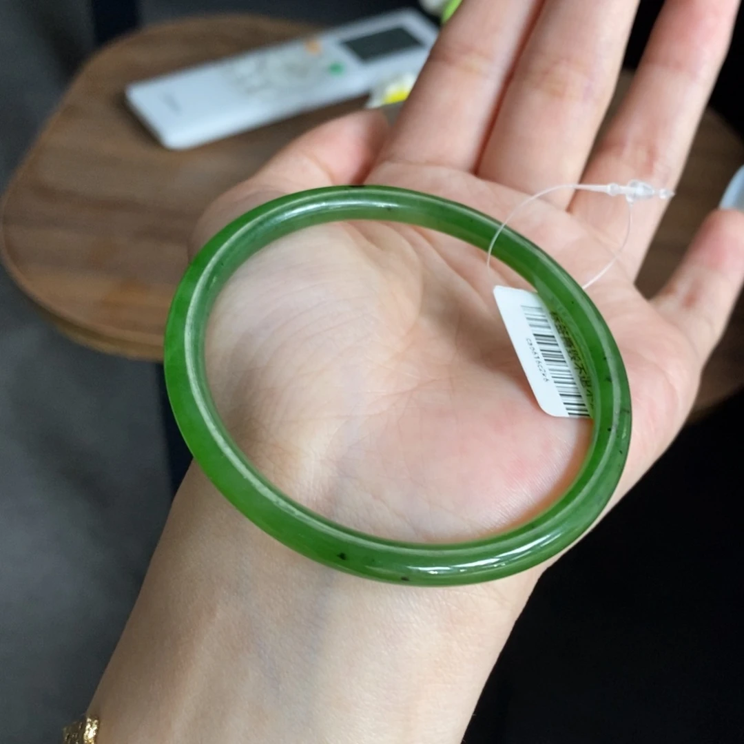 和田玉手镯未镶嵌?****啦碧玉阳绿叮当5960