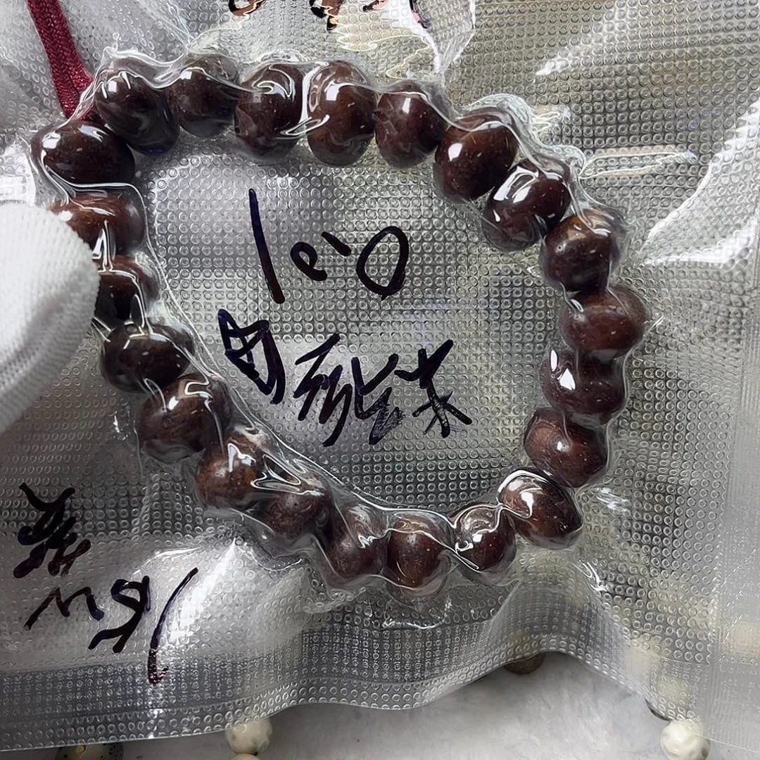 吕***吊坠星月菩提随性手持