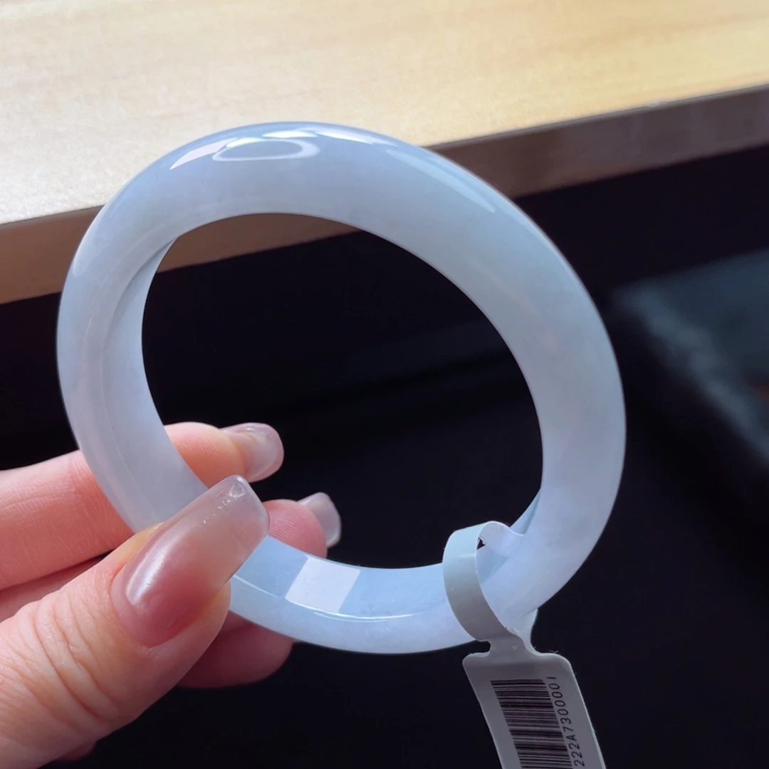 翡翠手镯未镶嵌手镯