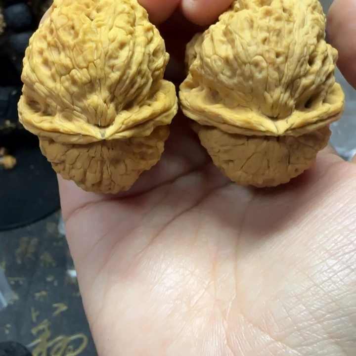 好***u文玩核桃吊坠龙甲金尊蛤蟆头47