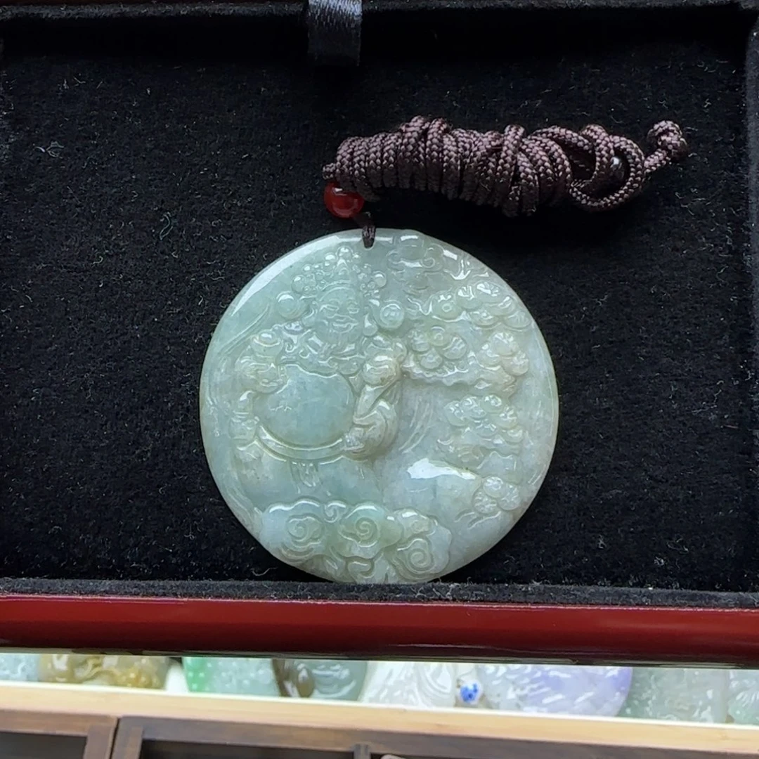 翡翠未镶嵌颈饰清