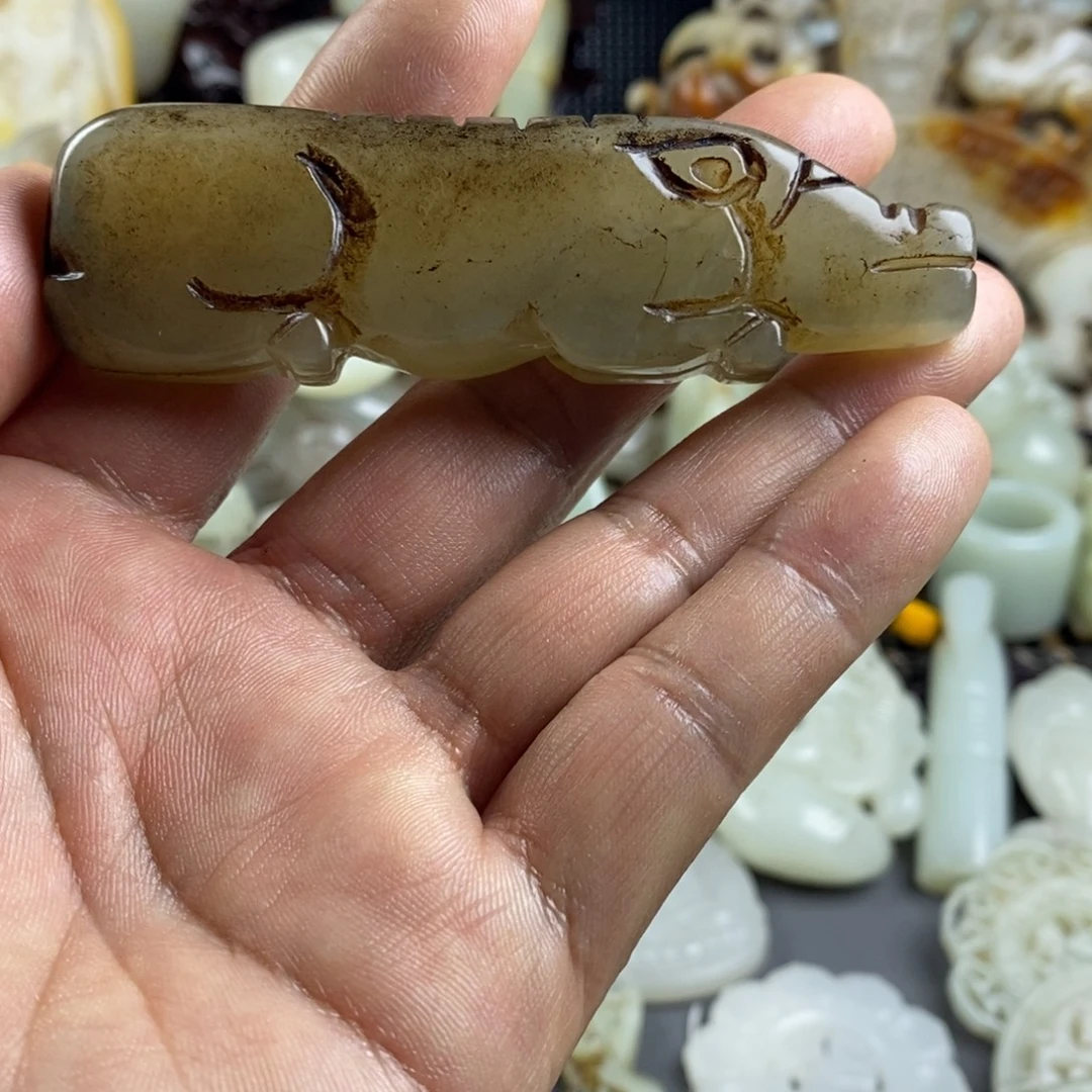 和田玉（糖玉）未镶嵌颈饰