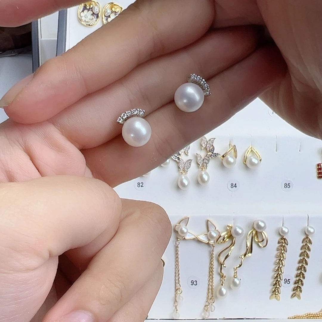 菠****银S925镶嵌淡水珍珠耳饰