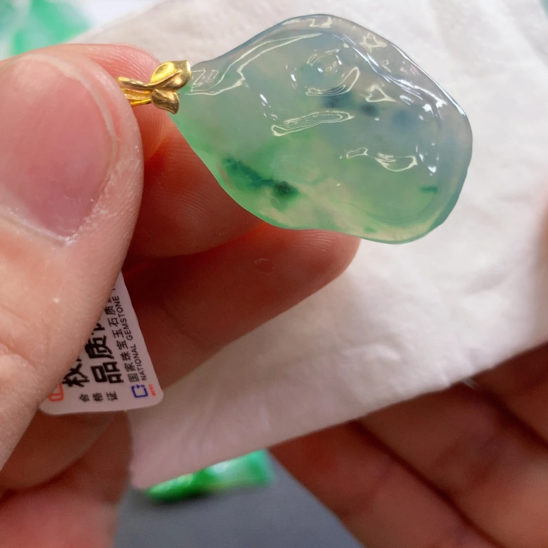 【闪购商品】翡翠吊坠(不含链)未镶嵌