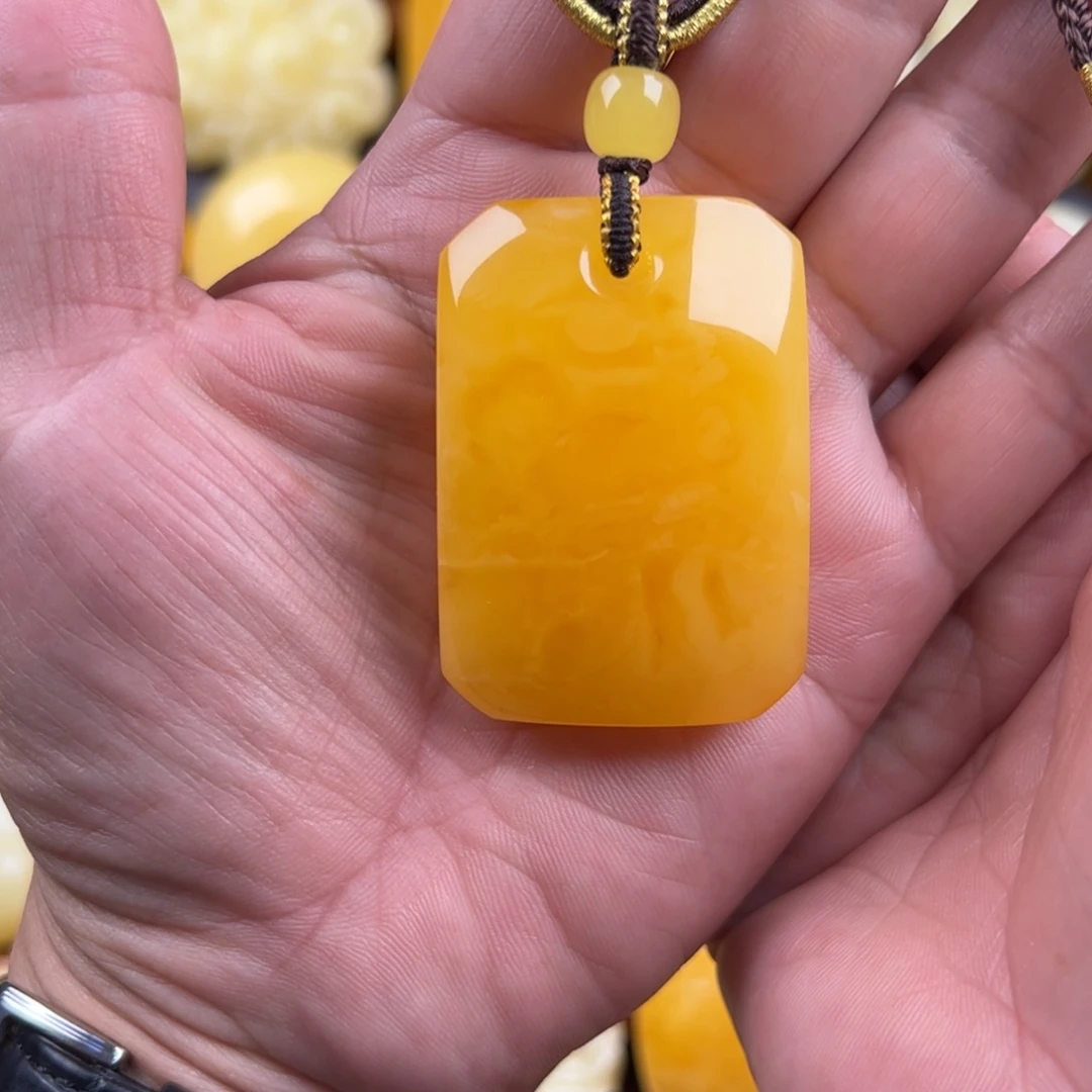 琥珀未镶嵌颈饰纯天然蜜蜡