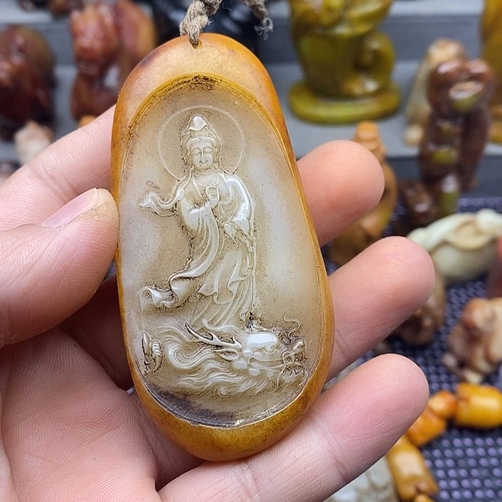 未镶嵌蛇纹石玉颈饰