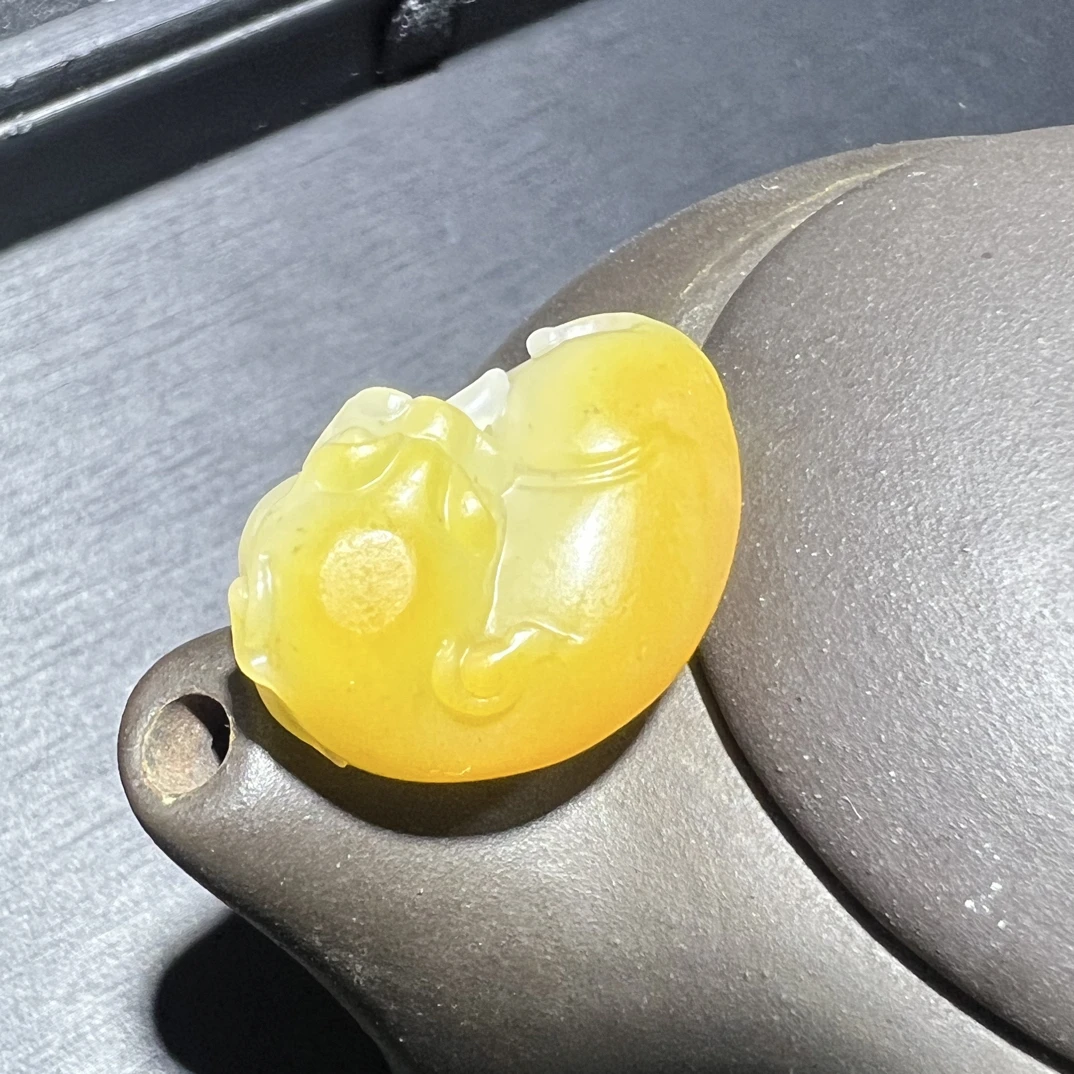 新疆和田玉籽料招财貔貅