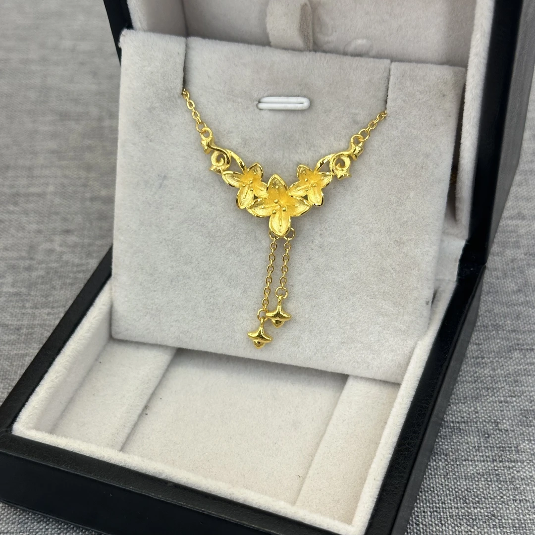 【东豪好物】足金时尚百搭精致丁香花项链（多样性发其一）