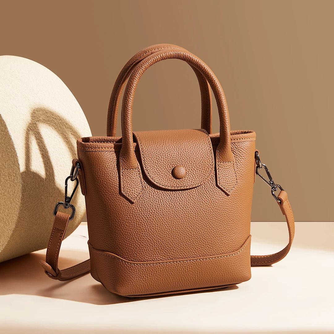 FOXER/金狐狸【头层牛皮】女士水桶包欧式复古斜挎包气质真皮女包-W