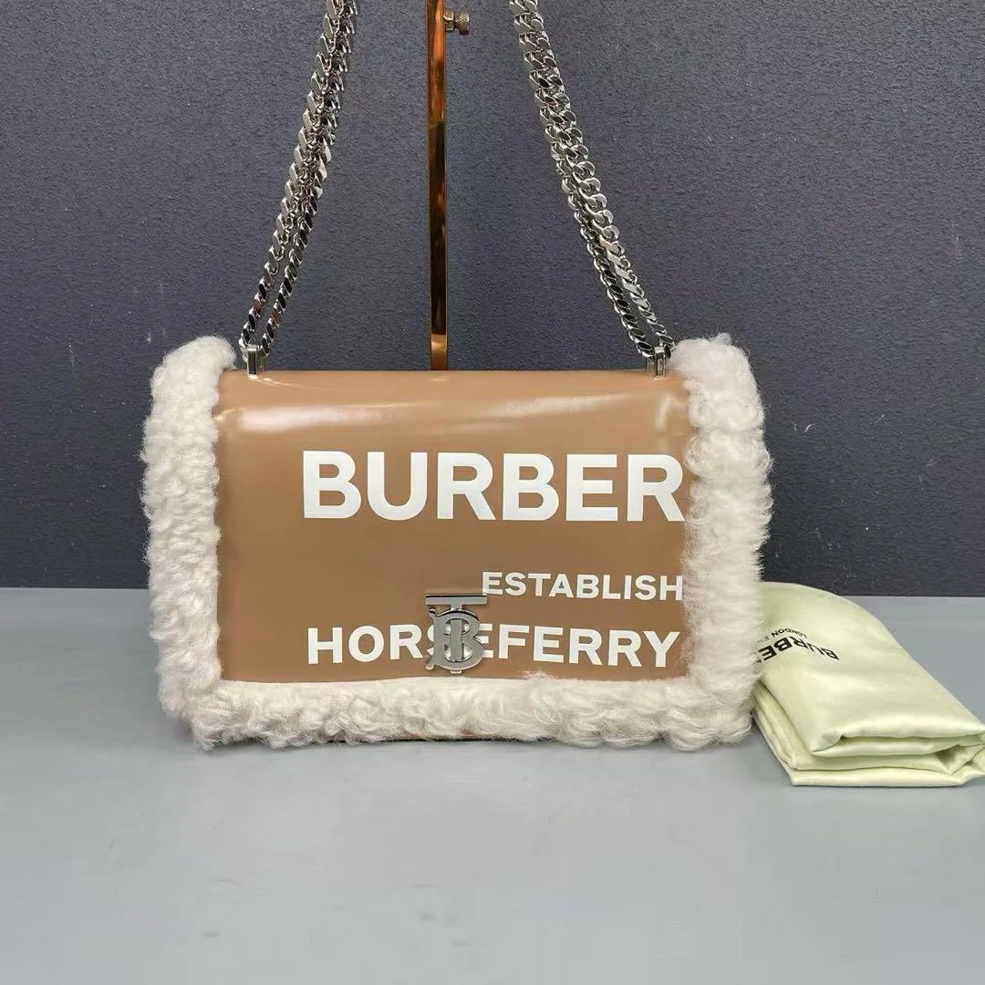 95新 BURBERRY/博柏利 Lumi包展-卡其色羊羔毛lola单肩包