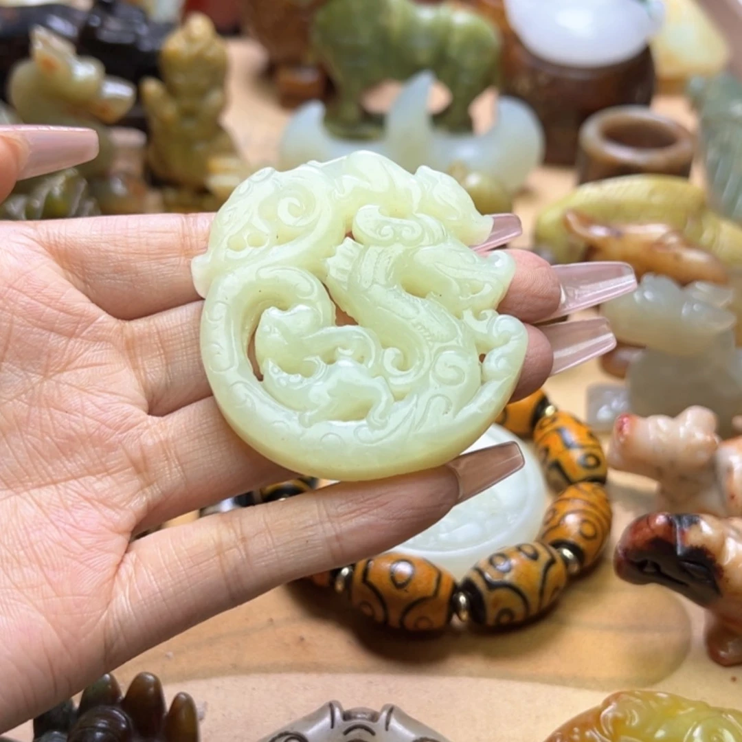 【闪购商品】蛇纹石玉颈饰未镶嵌