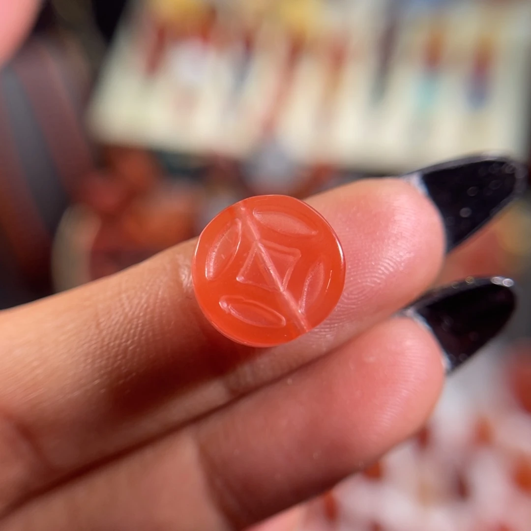 南红玛瑙大黑洞钱币不退换未镶嵌