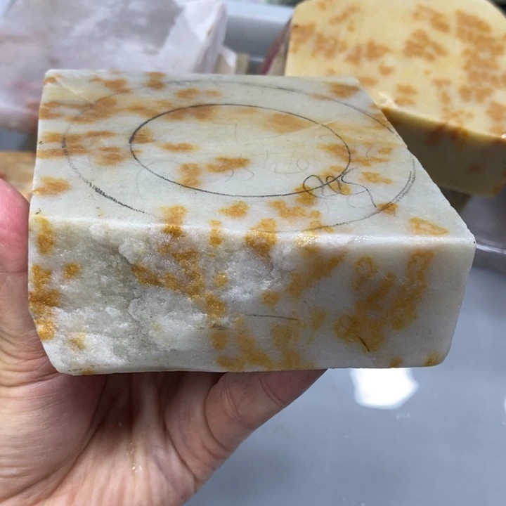 石英岩玉手镯未镶嵌58加圈口无裂不退换有色根色线玉线属正常