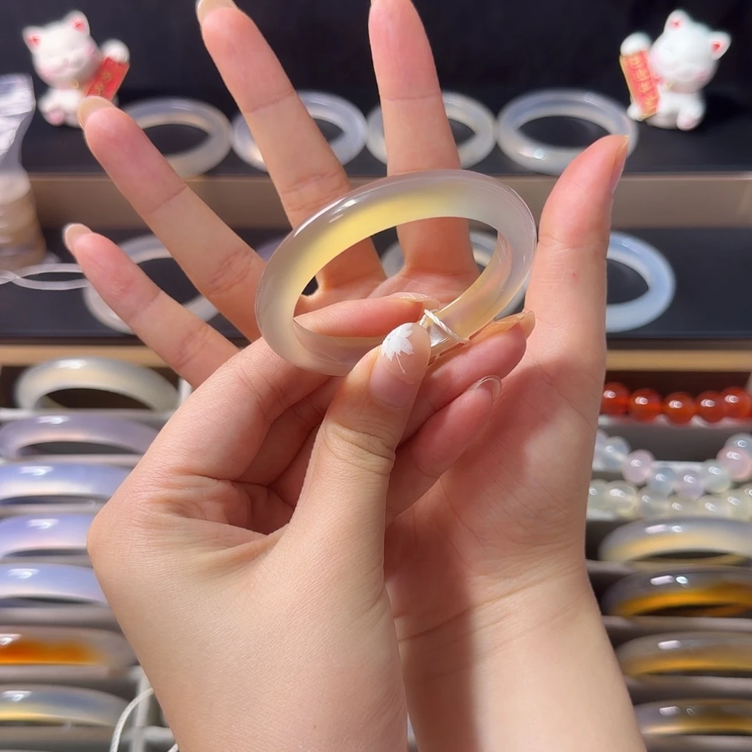 玛瑙/玉髓未镶嵌手镯