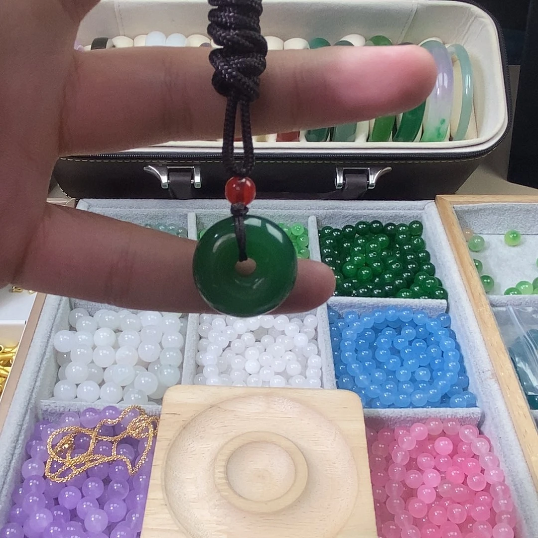 未镶嵌颈饰玛瑙/玉髓