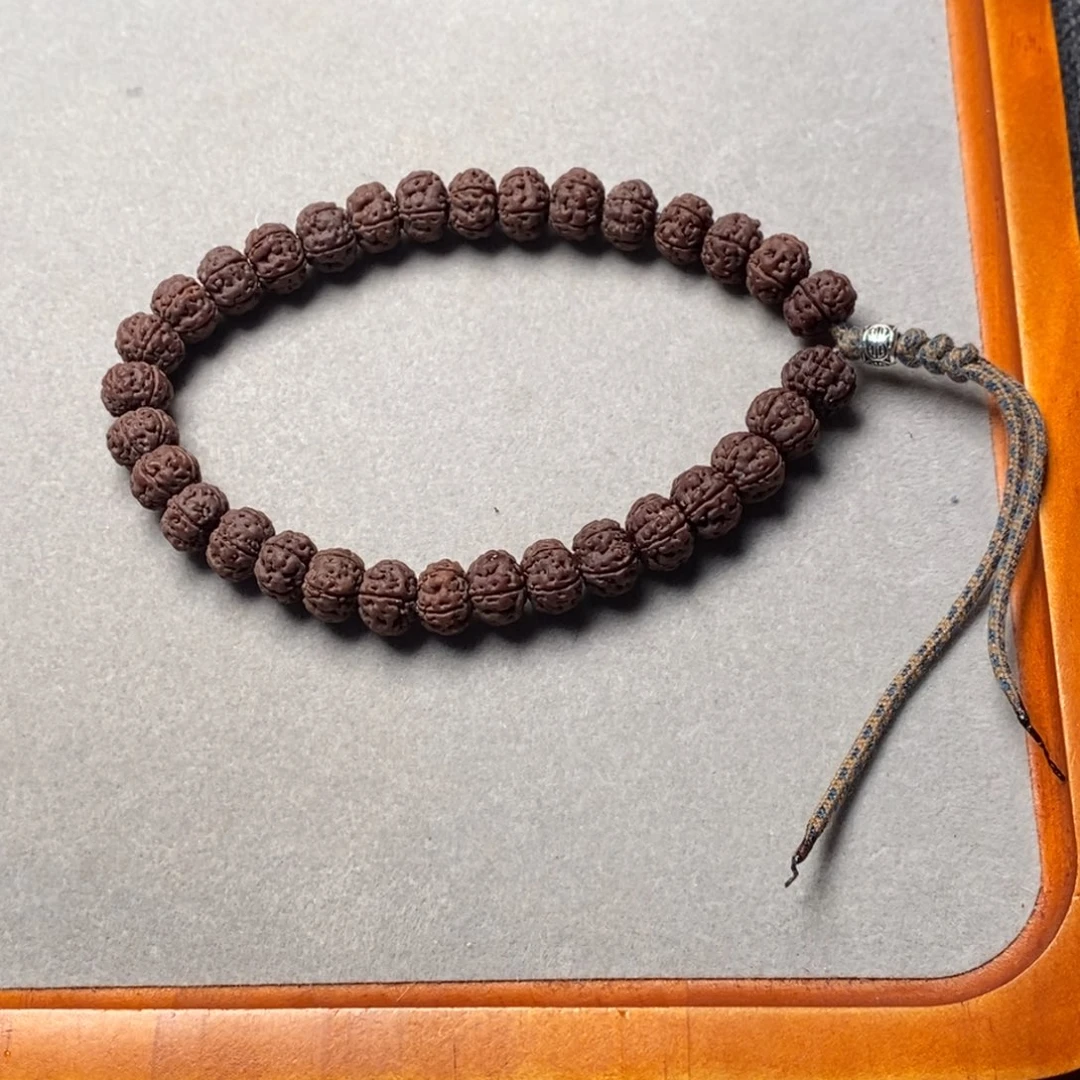 T***肉金刚菩提吊坠老树王