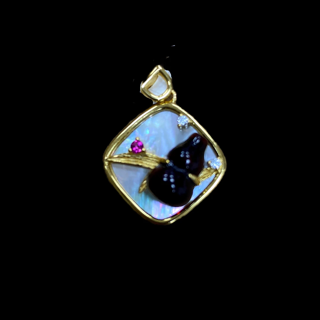 V7523血珀吊坠孤品