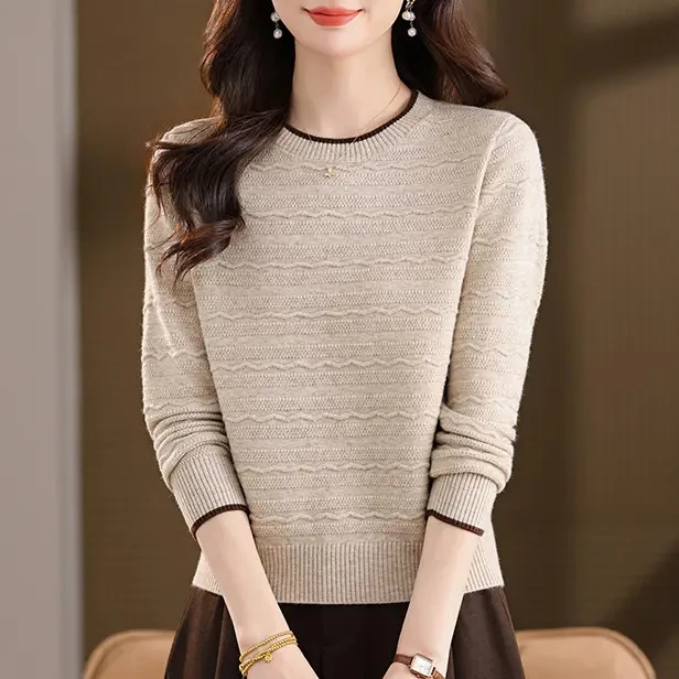 加送定制胸针新款洋气上衣圆领套头毛衣百搭宽松女洋气长袖针织衫