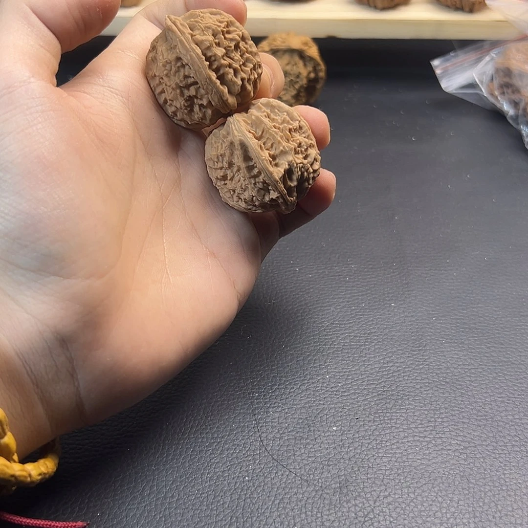 吊坠文玩核桃不晓得