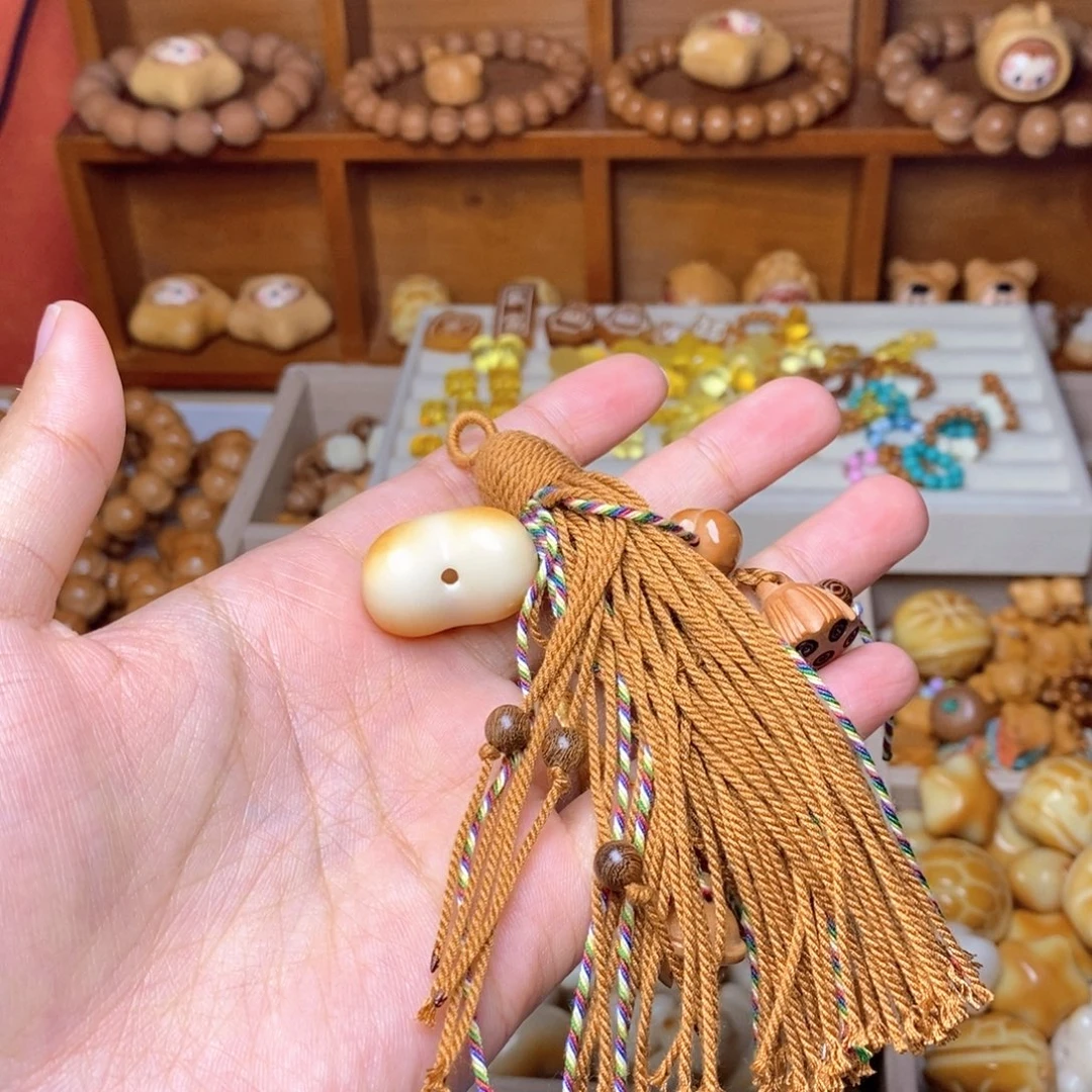 手串猴头核桃爱心，棕色豪华流苏